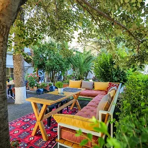 Garden Sarandë